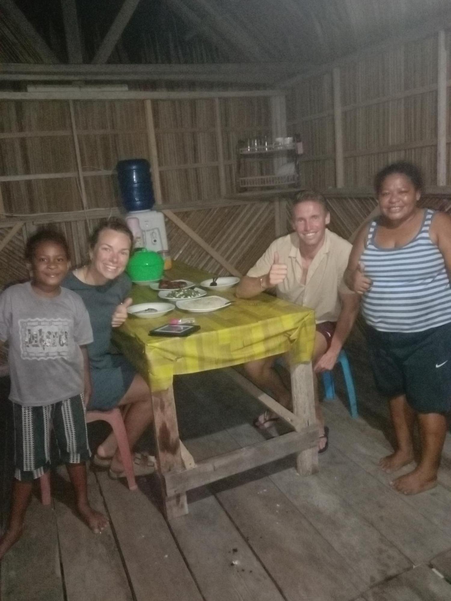 Amfriwen Homestay Yennanas Besir Екстериор снимка